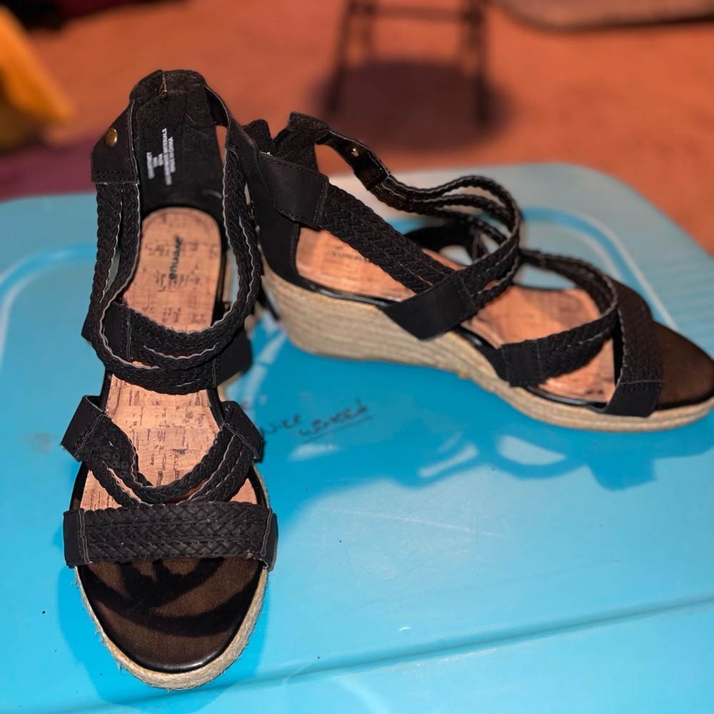 A pair of Wedges